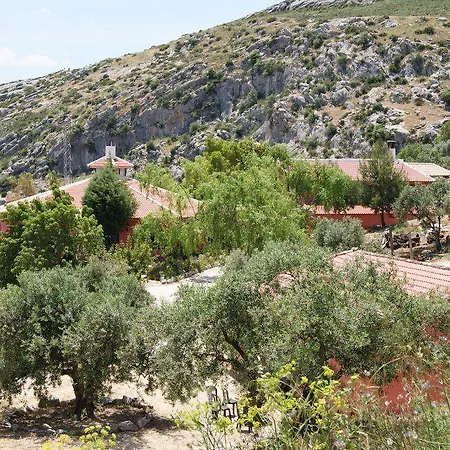 El Refugio De Alamut 2*