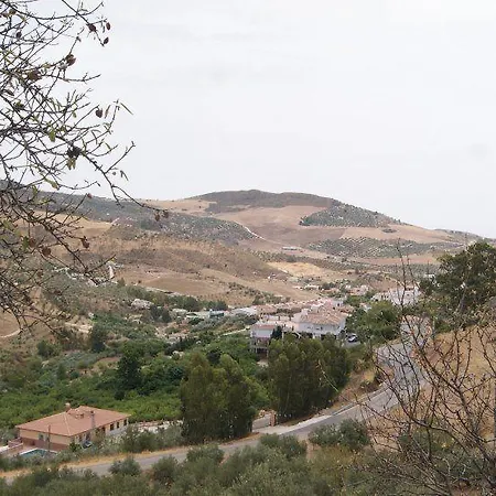 El Refugio De Alamut 2*