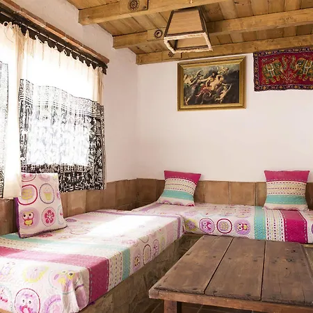 El Refugio De Alamut 2*