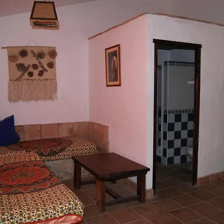 Hotell El Refugio De Alamut